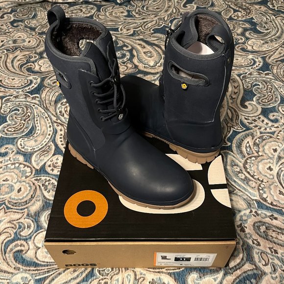 Bogs Shoes - BNIB Bog Women's Waterproof Lace-Up Boots size 11 navy blue